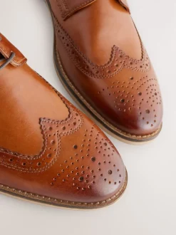 Marron fauve - Coupe large - Chaussures Brogue en cuir à semelle contrastante