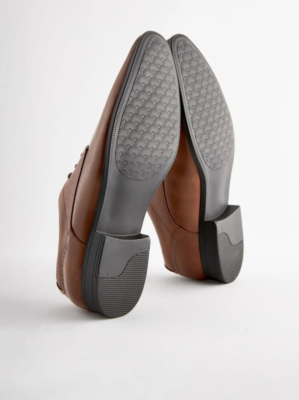 Marron fauve - Coupe large - Chaussures Derby à lacets