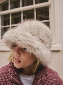 neutre - Bob en fausse fourrure