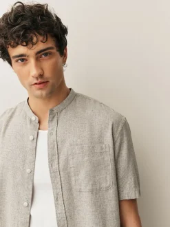 neutre - Col grand-père. - Chemise à manches courtes en lin et coton mélangés