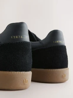 Noir - Baskets élégantes et décontractées à lacets avec bordure en daim