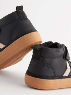 Noir - Bottes chevrons à lacets élastiques et fermeture tactile