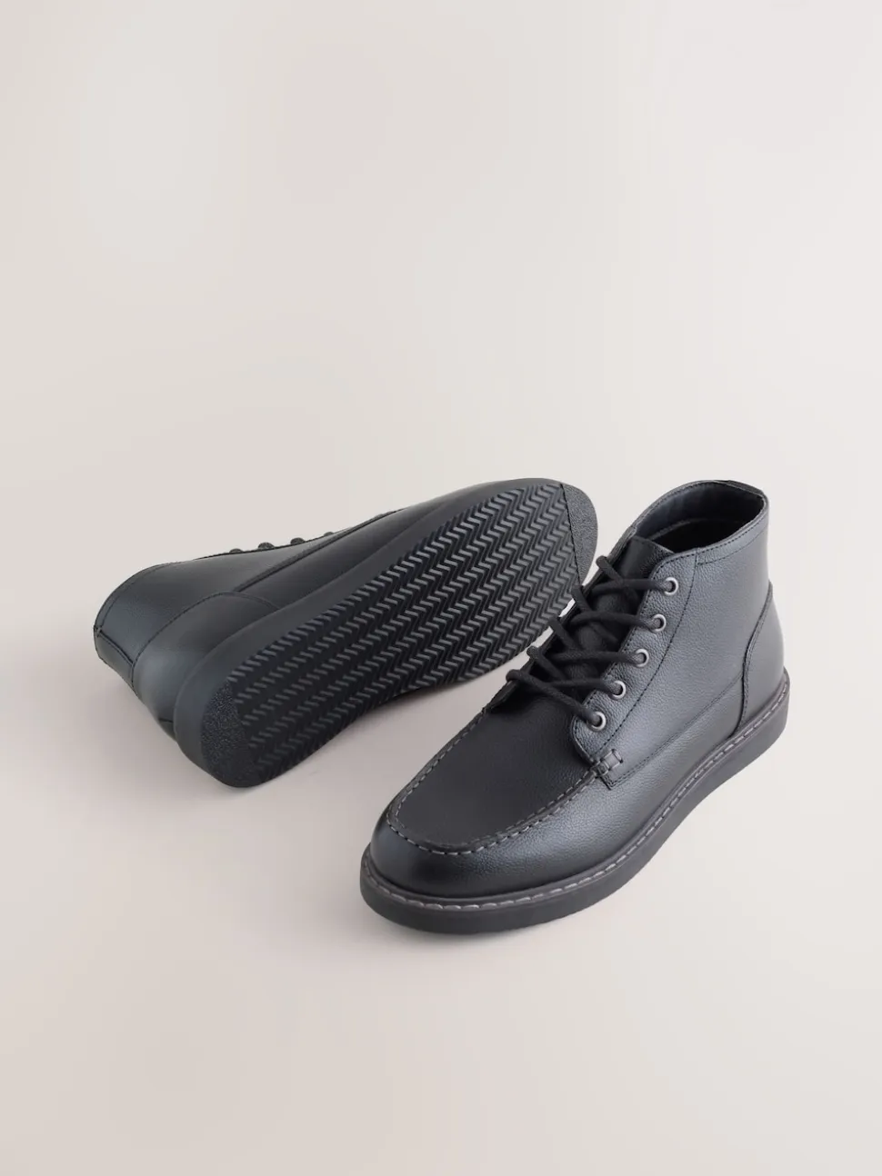 Noir - Bottes en cuir compensées