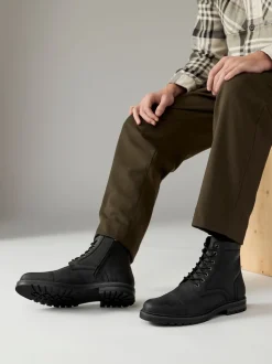 Noir - Bottes zippées à embout en cuir