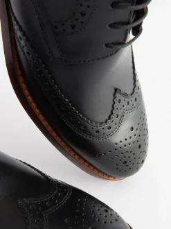 Noir - Coupe large - Chaussures Brogue en cuir à semelle contrastante