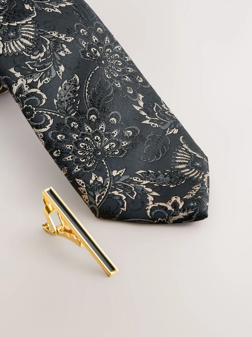 Noir - Cravate et pince design