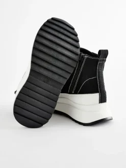 Noir - Extra Chunky Lace-Up With Zip Trainers