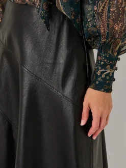 Noir - Jupe mi-longue Monsoon Marnie en similicuir