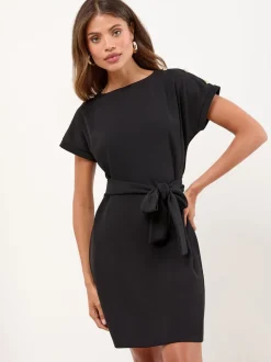Noir - Lipsy Mini robe droite à ceinture boutonnée militaire