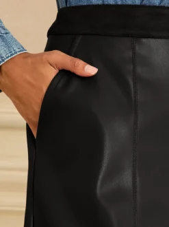 Noir - Love & Roses Jupes mi-long ajustées et flamboyantes en faux cuir