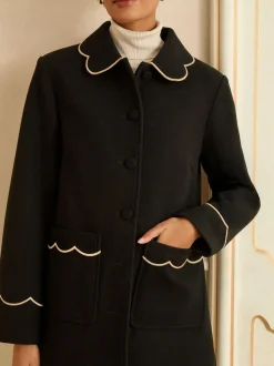 Noir - Love & Roses Manteau Dolly mi-long à bordures festonnées