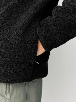 Noir - Polaire zippée en entonnoir en peau de mouton