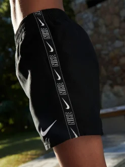 Noir - Short de volley Nike Swim Logo Tape 4 Inch