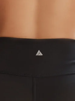Noir - Short Sports Dry Tech Tummy Control