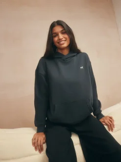 Noir - soi-même. Capuche