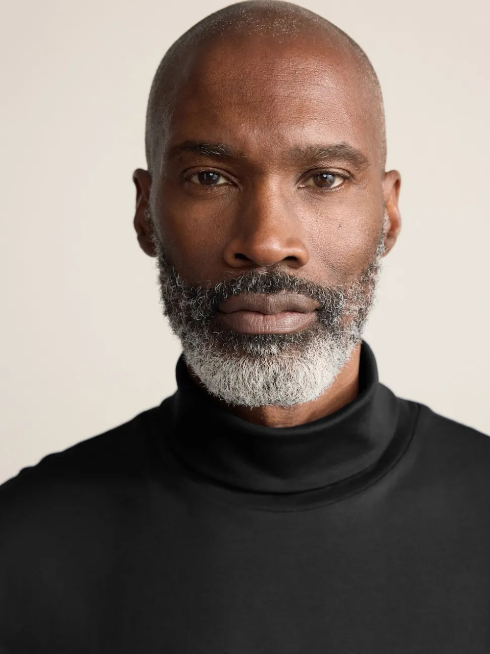 Noir - T-shirt en coton à manches longues et col roulé Signature SUPIMA®