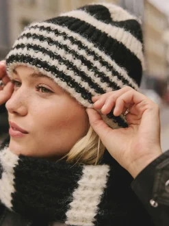 Noir/Blanc - Bonnet en maille à rayures