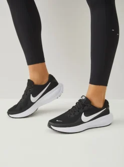 Noir/Blanc - Nike Revolution 8 Roads Chaussures de course