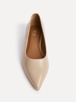 Nude - Chaussures plates Linzi Coupe large Compete à bout pointu