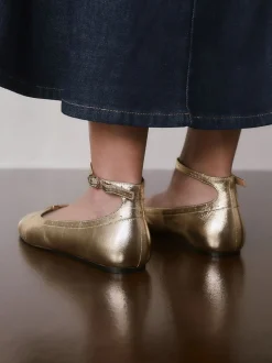 Or - Chaussures plates Forever Comfort® en cuir avec bride à la cheville