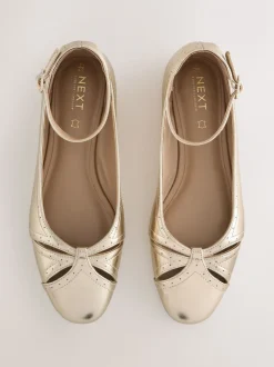 Or - Chaussures plates Forever Comfort® en cuir avec bride à la cheville