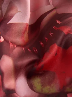 Peignoir B by Ted Baker en satin rose