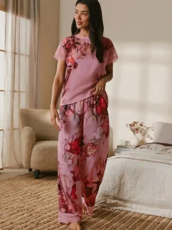 Pyjamas B by Ted Baker en jersey de satin rose fleuri