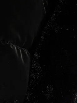 River Island Manteau matelassé en fourrure à ceinture pour fille