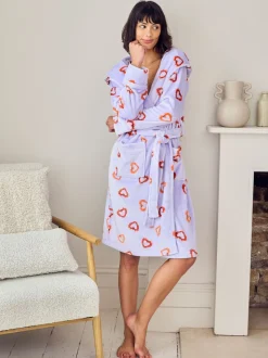 Robe de chambre Chelsea Peers en polaire à imprimé cœur