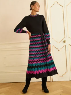 Robe mi-longue Love & Roses en maille festonnée