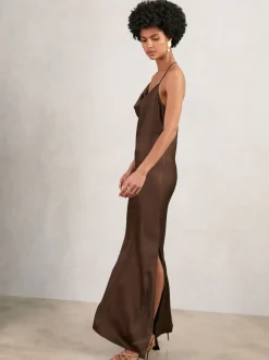 Robe nuisette Reiss Maisley en satin à col bénitier