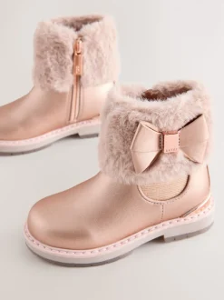 Rose - Baker by Ted Baker Bottes poignets en fausse fourrure avec nœud pour fille