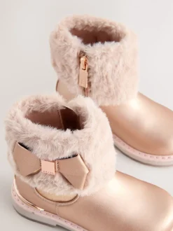 Rose - Baker by Ted Baker Bottes poignets en fausse fourrure avec nœud pour fille