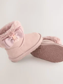 Rose - Chaussons bottes Baker by Ted Baker fille en fausse fourrure avec nœud