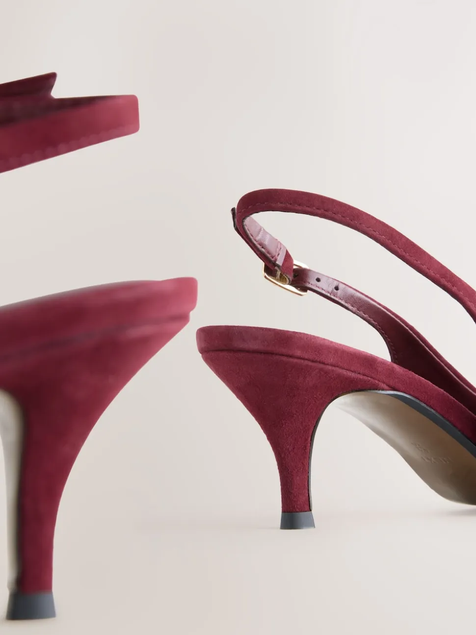 Rouge bordeaux - Chaussures à talons à bride arrière en cuir et détails découpés