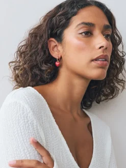 Rouge/doré - Créoles à motif cœur