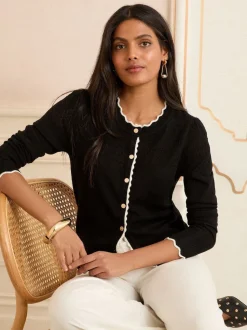 Sandales noires à bout festonné - Cardigan Love & Roses en maille