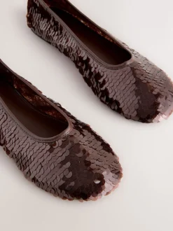 Sequins marron chocolat - Chaussures plates à sequins Forever Comfort® à bout rond
