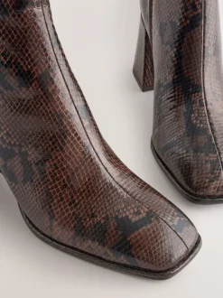 Serpent Marron chocolat - Bottes à talon carré à bout carré Forever Comfort®