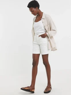 Shorts JD Williams en Denim Brodé Fleuri