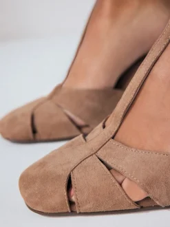 Suede de chameau - Chaussures en cuir à bout rond et talon carré