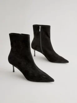 Suede noire - Bottes fines à talons et bout pointu
