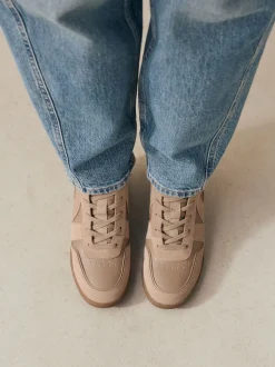 Taupe (Taupe) - Baskets compensées à lacets Forever Comfort®