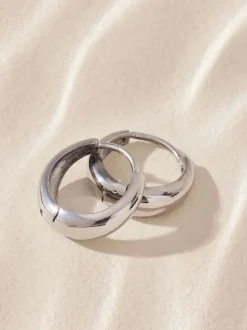 Tonalité argentée - Boucles d'oreilles Huggie en acier inoxydable