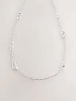 Tonalité argentée - Collier long avec chaîne à maillons