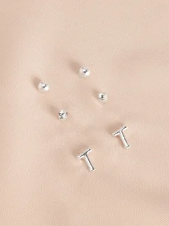 Tonalité argentée - Lot de boucles d’oreilles initiales