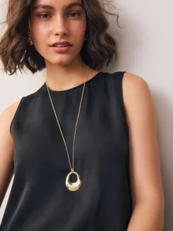 Tonalité d'or - Collier long à pendentif cercle ouvert