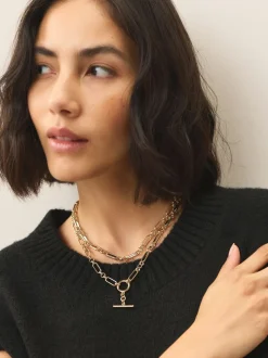 Tonalité d'or - Collier multicouche avec chaîne à barre en T