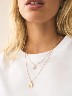 Tonalité d'or - Collier multi-couches à pétales scintillants